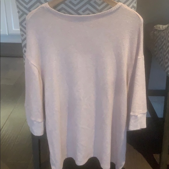 Zara women’s boyfriend tshirt - Picture 2 of 2